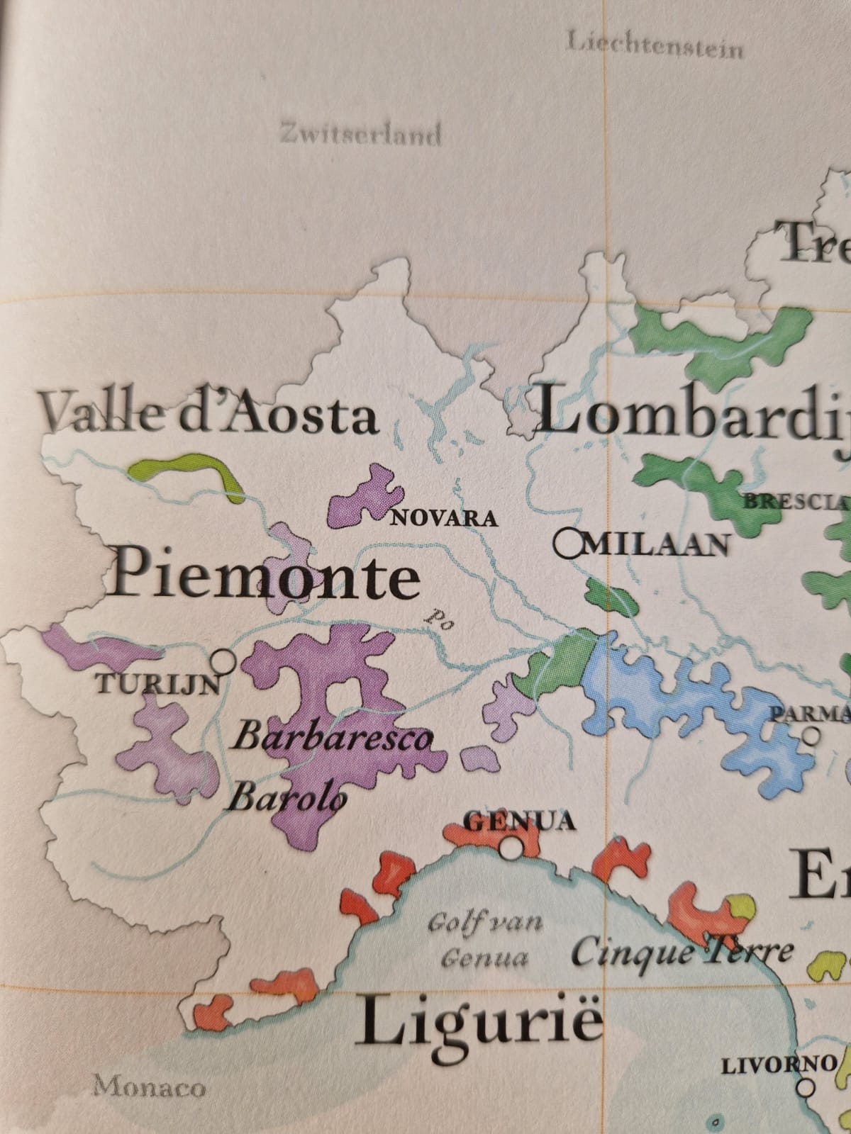 Gavi DOCG 'Cà Adua' wit 2022 (per 12); Flesprijs € 15,50