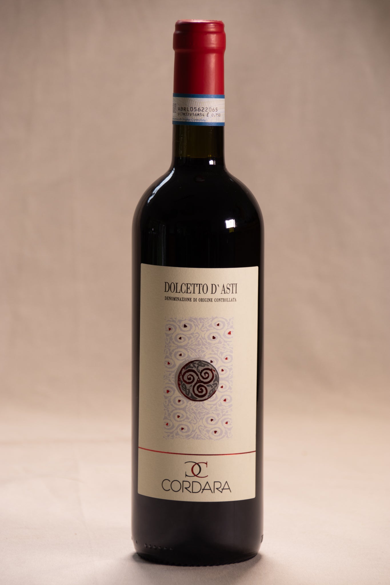 Dolcetto Asti 2020 red (per 6), bottle price € 12,--